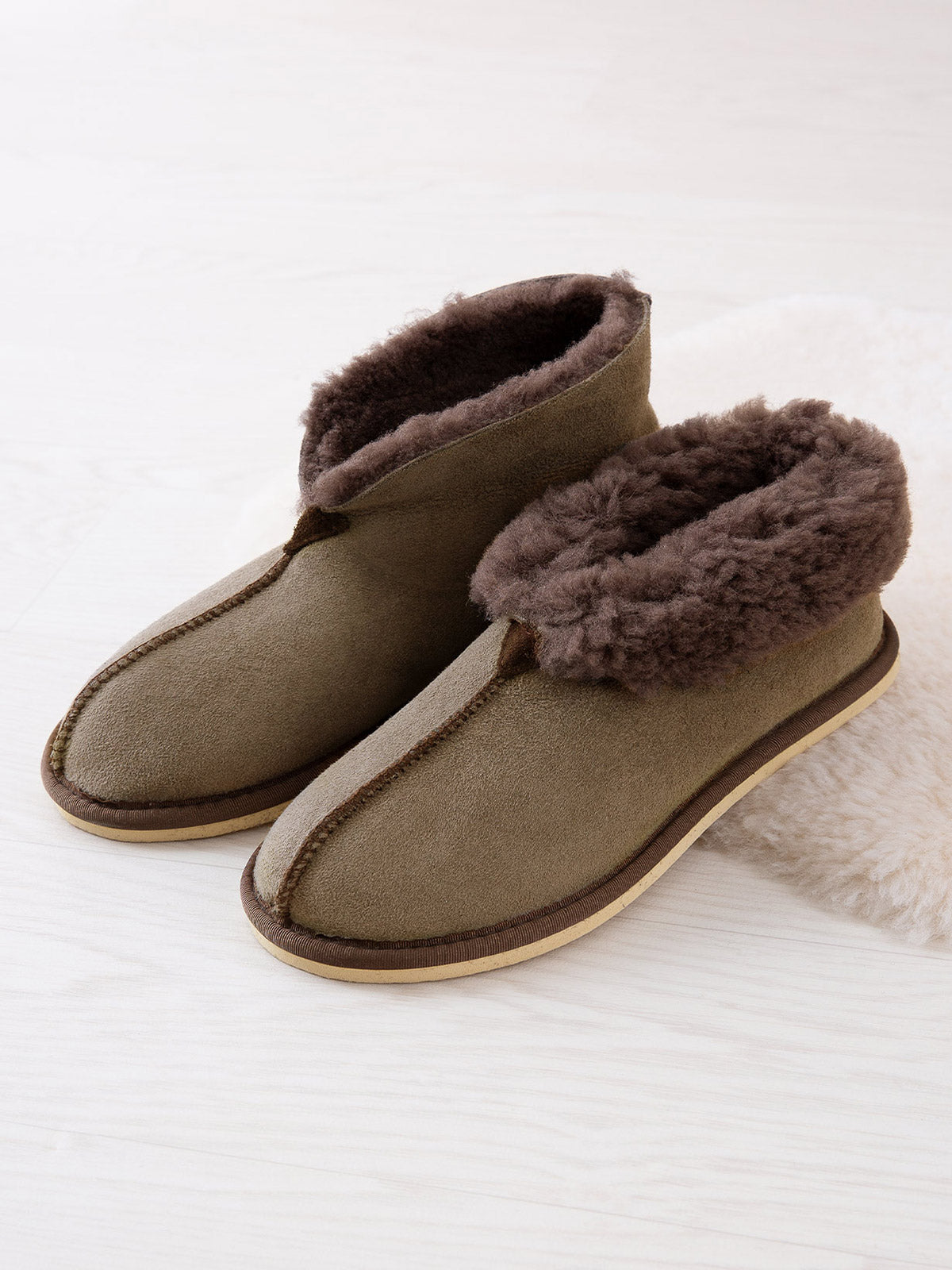 Sheepskin Bootee Slippers - Vole / UK 9
