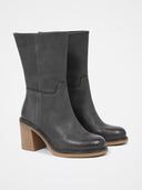 Ankle Boots mit Krepp-Blockabsatz